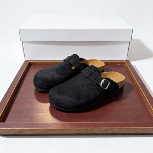 Women’s Pure Black Clogs – All-Day Comfort & Durable Support | QMR Fashion