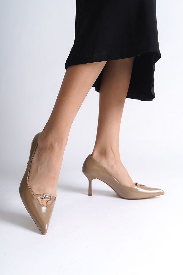 Anatolia - Turkish Capone Pointed Toe Patent Leather Detailed Mid Heel Woman Shoes