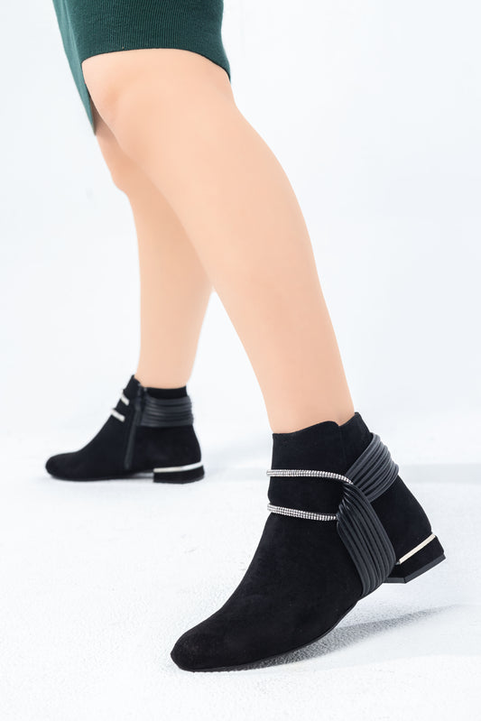 Bold boot