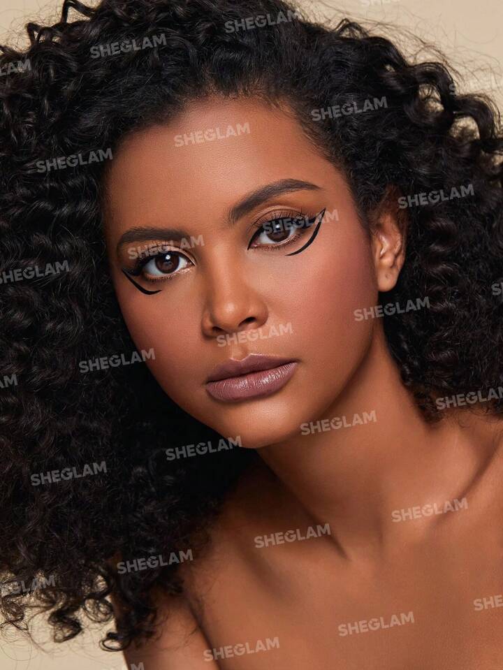 محدد العيون السائل المقاوم للماء من شيغلام لاين آند ديفاين – أسود