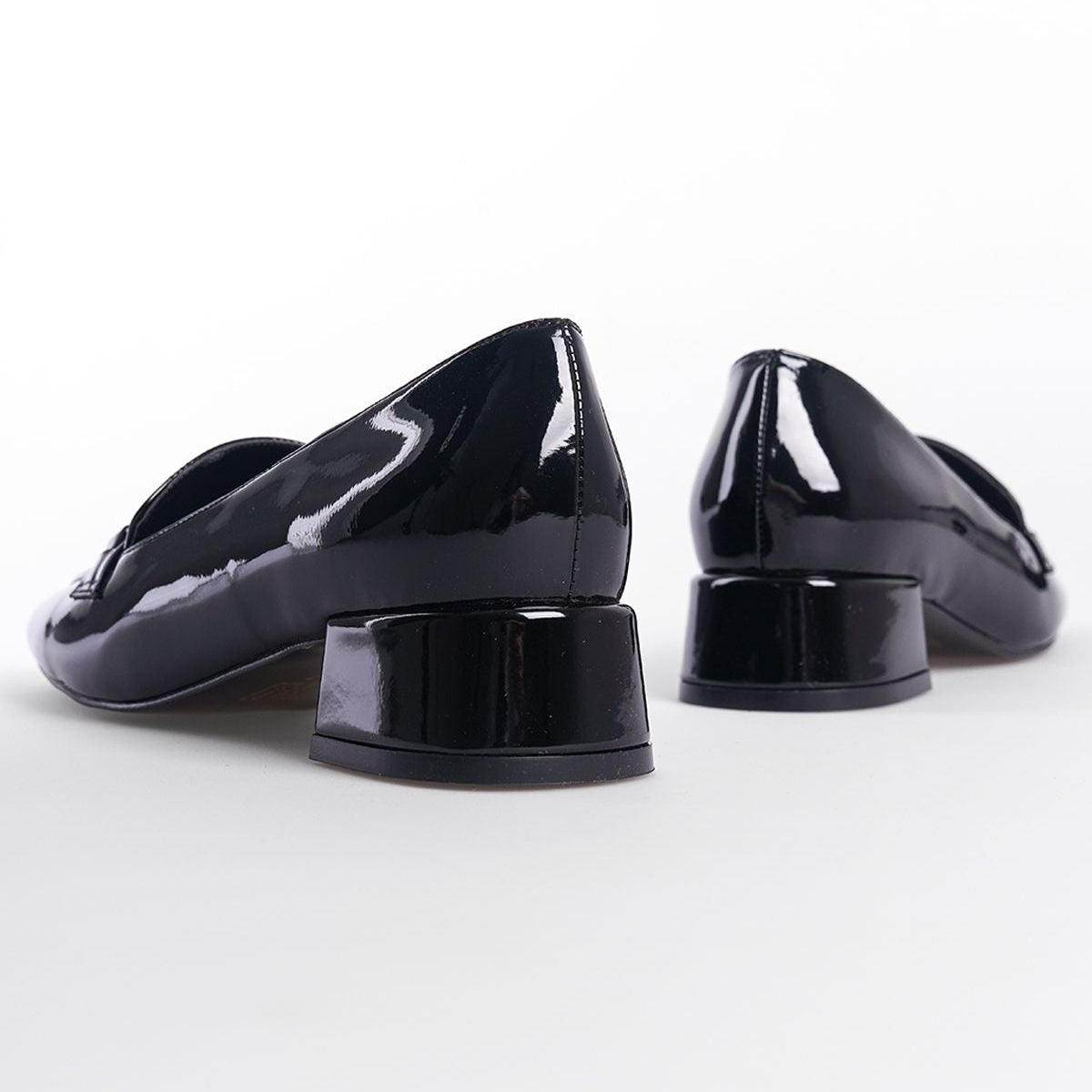 أحذية بيرلا التركية بكعب منخفض - كعب عريض 3 سم للنساء | أزياء كيو إم آر