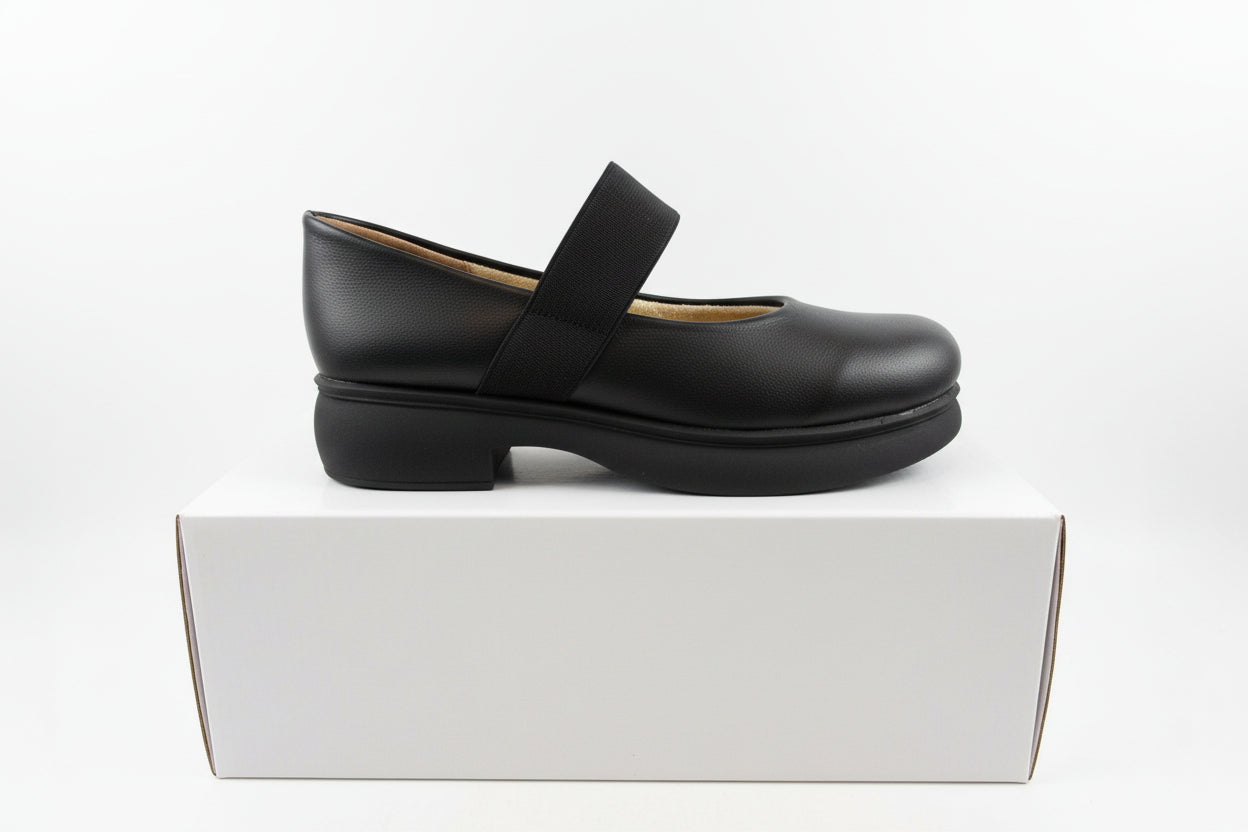 Classic Comfort Maroon Women’s Heels – Everyday Elegant Mid Heel | QMR Fashion