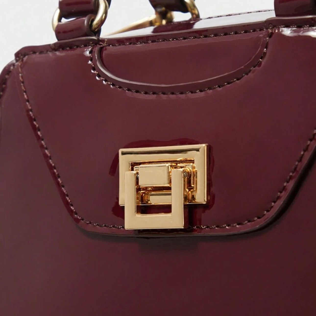 حقيبة بيزشيك اليومية - حقيبة يد نسائية أنيقة للتنقلات اليومية | أزياء كيو إم آر