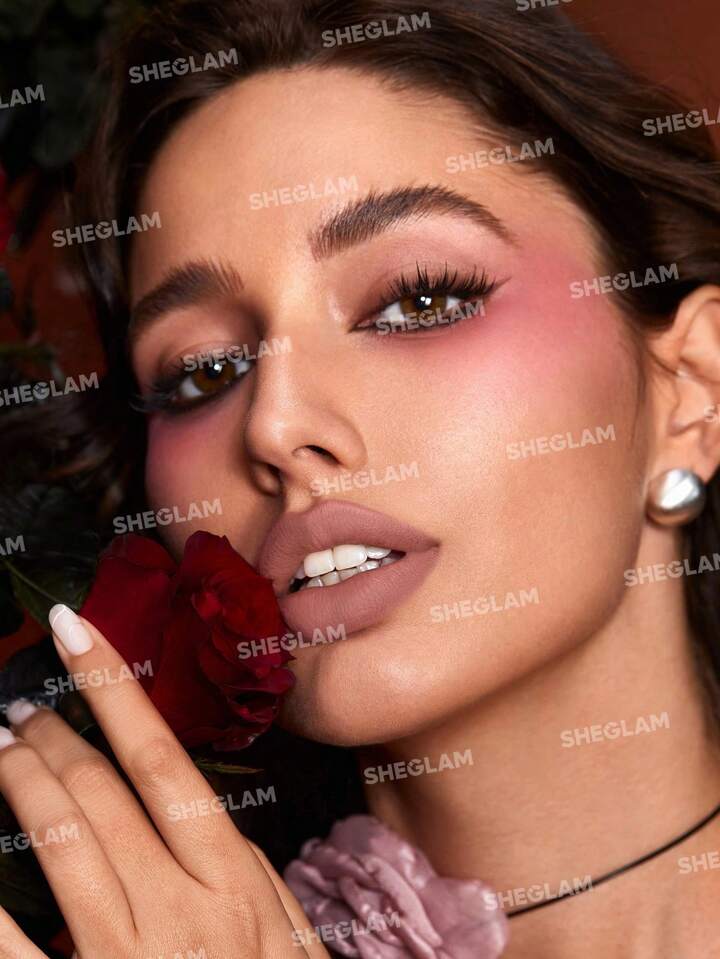 أحمر شفاه شيغلام دينامات بوم طويل الأمد غير لامع