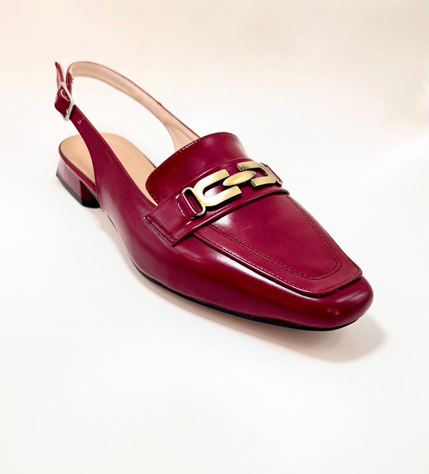 Crimson Grace Flats – Elegant Women’s Slip-On Shoes | QMR Fashion