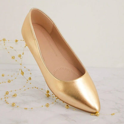 أحذية شوزيا المريحة المسطحة - لون ذهبي فاتح، أحذية نسائية سهلة الارتداء | أزياء كيو إم آر