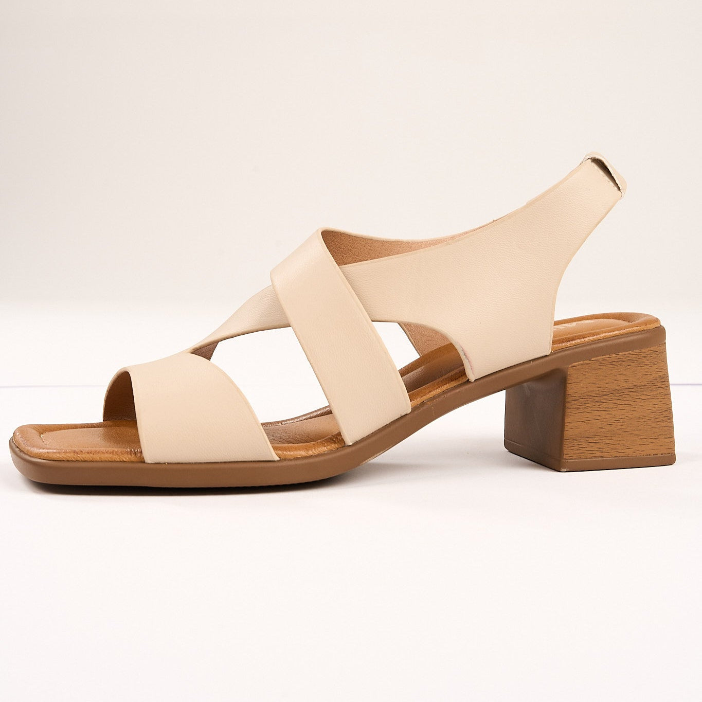 صندل VG 8 Mira المستورد - صندل نسائي خفيف الوزن بكعب عريض | أزياء QMR