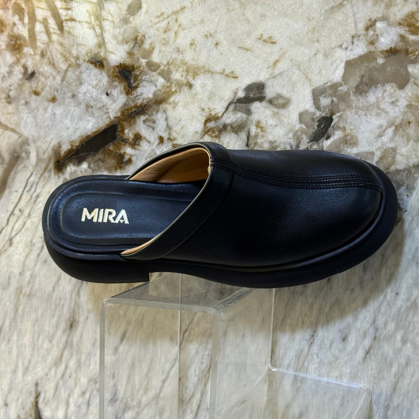 أحذية سهلة الارتداء - أحذية نسائية عصرية مسطحة لراحة يومية | أزياء كيو إم آر